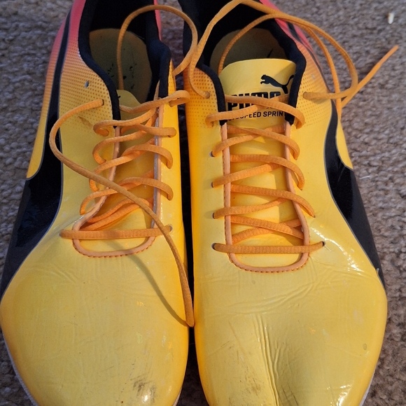 Men's Cleats - Picture 1 of 5